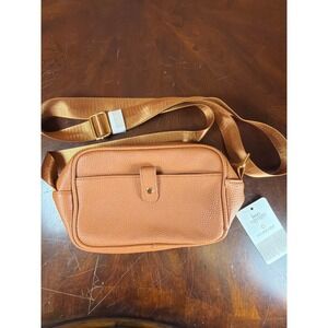 Bon Voyage‎ Starboard Tan Pebbled Faux Leather Crossbody Travel Bag New